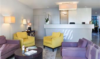 Hall del Best Western Rives de Paris La Defense a Courbevoie - 93838