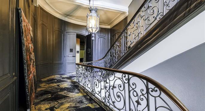 hotel le mans 93902 f