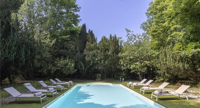 Piscina del Les Demeures de Varennes, BW Signature Collection - Varennes Jarcy - 93941