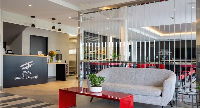 Hall del Best Western St Exupery Bordeaux Ouest a Eysines - 93947