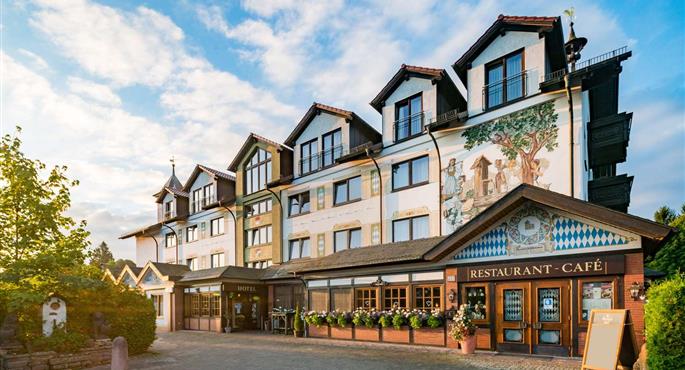 Esterni del Best Western Hotel Brunnenhof - Weibersbrunn - 95506