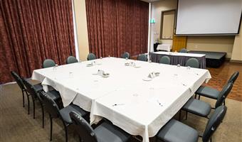 Sale meeting del Best Western Airport Motel and Convention Centre - Attwood - 97388