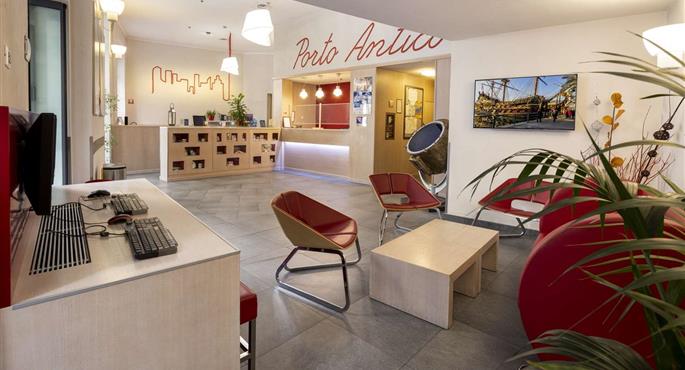 Hall del Best Western Hotel Porto Antico a Genova - 98234