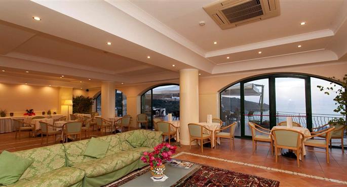 Bar o lounge del Best Western Hotel La Conchiglia - Palinuro Costa del Cilento - 98241
