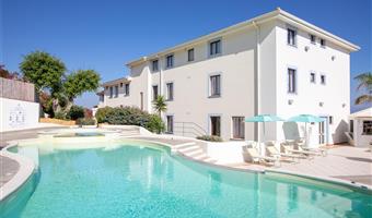 Piscina del Hotel Blumarea, BW Signature Collection - Castelsardo - 98415